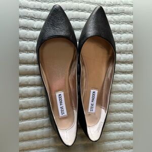 New Steve Madden size 8.5 black flats